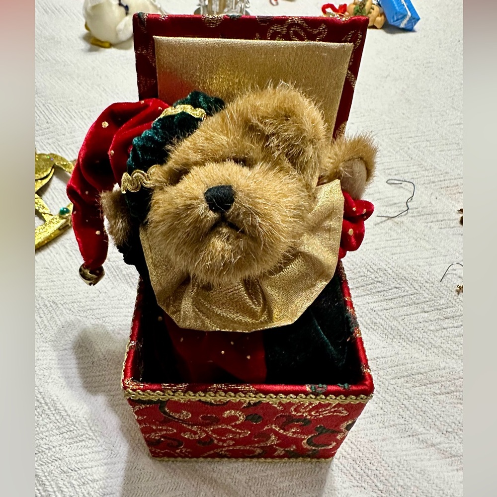 Rare Boyds Bears Musical Box